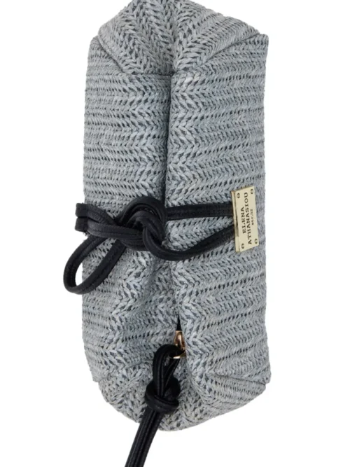 6 result 24 700x1050