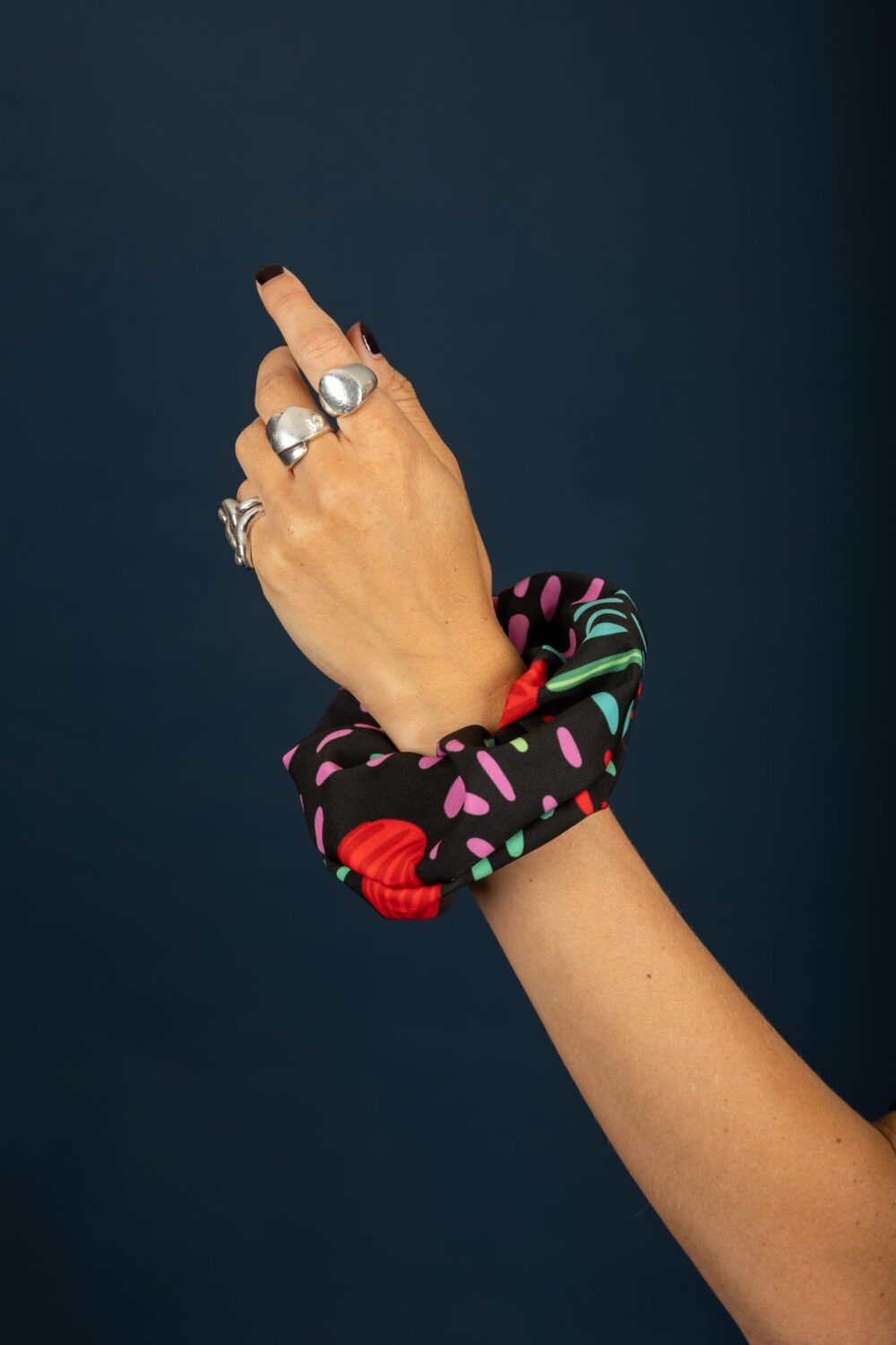 Chaton Betty scrunchie cukagr