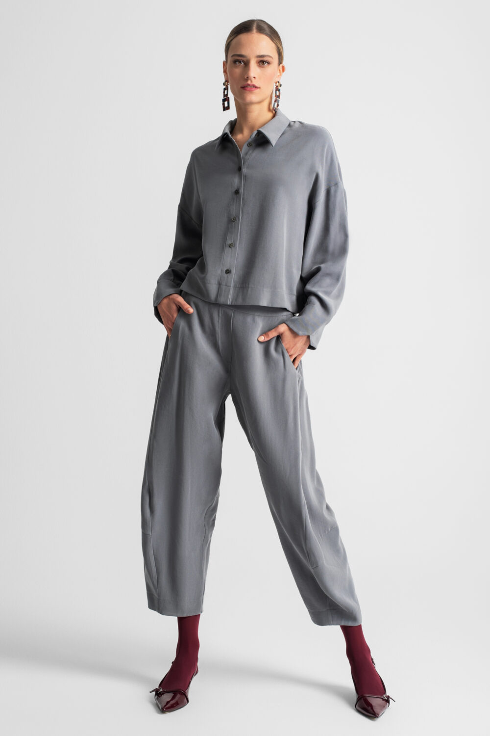MOUTAKI slouchy panteloni gkri cukagr1