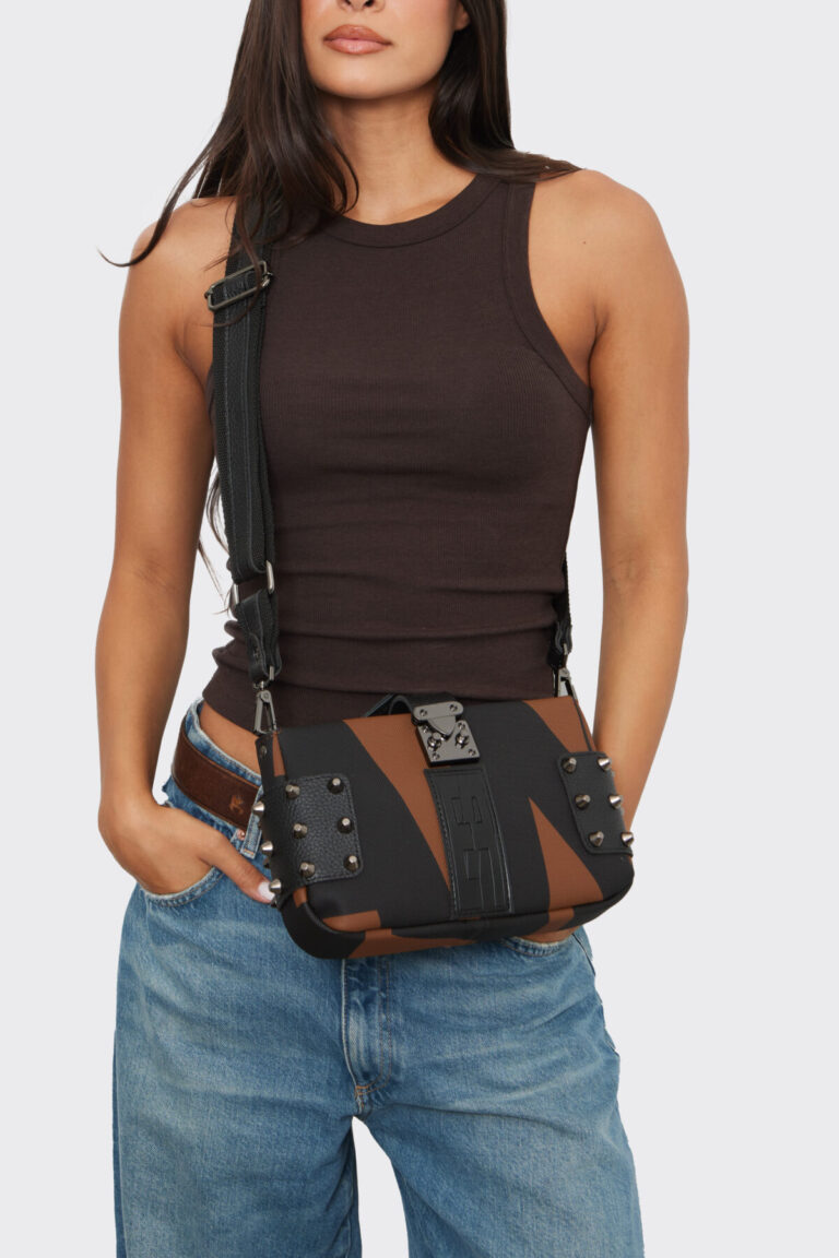 silhouette shoulder bags 26 47 1 1200x1800