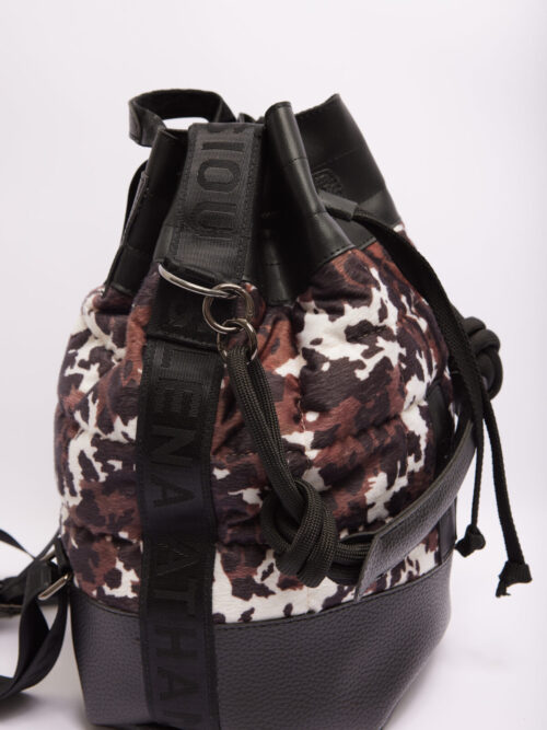 silhouette shoulder bags 26 130 1200x1799