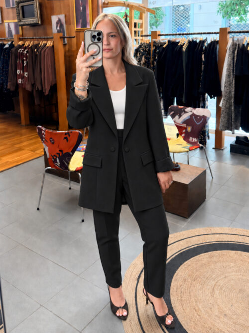 4576 black