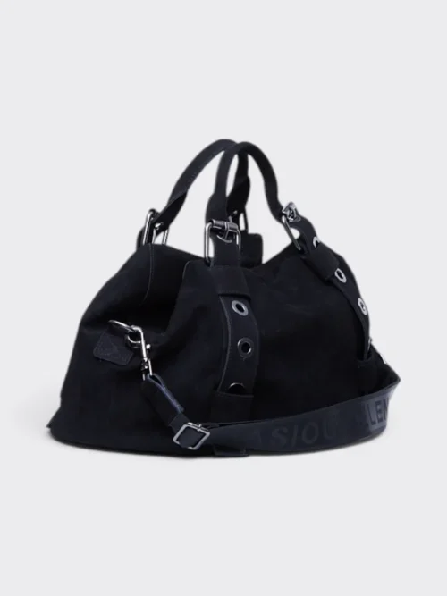 FW26 HUG L 21 700x1050